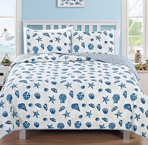 beach themed bed set, with shells.